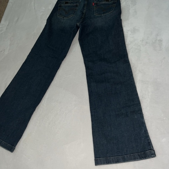 Levi’s “Perfectly Slimming” Blue Jeans Size 8 Medium - Picture 8 of 12
